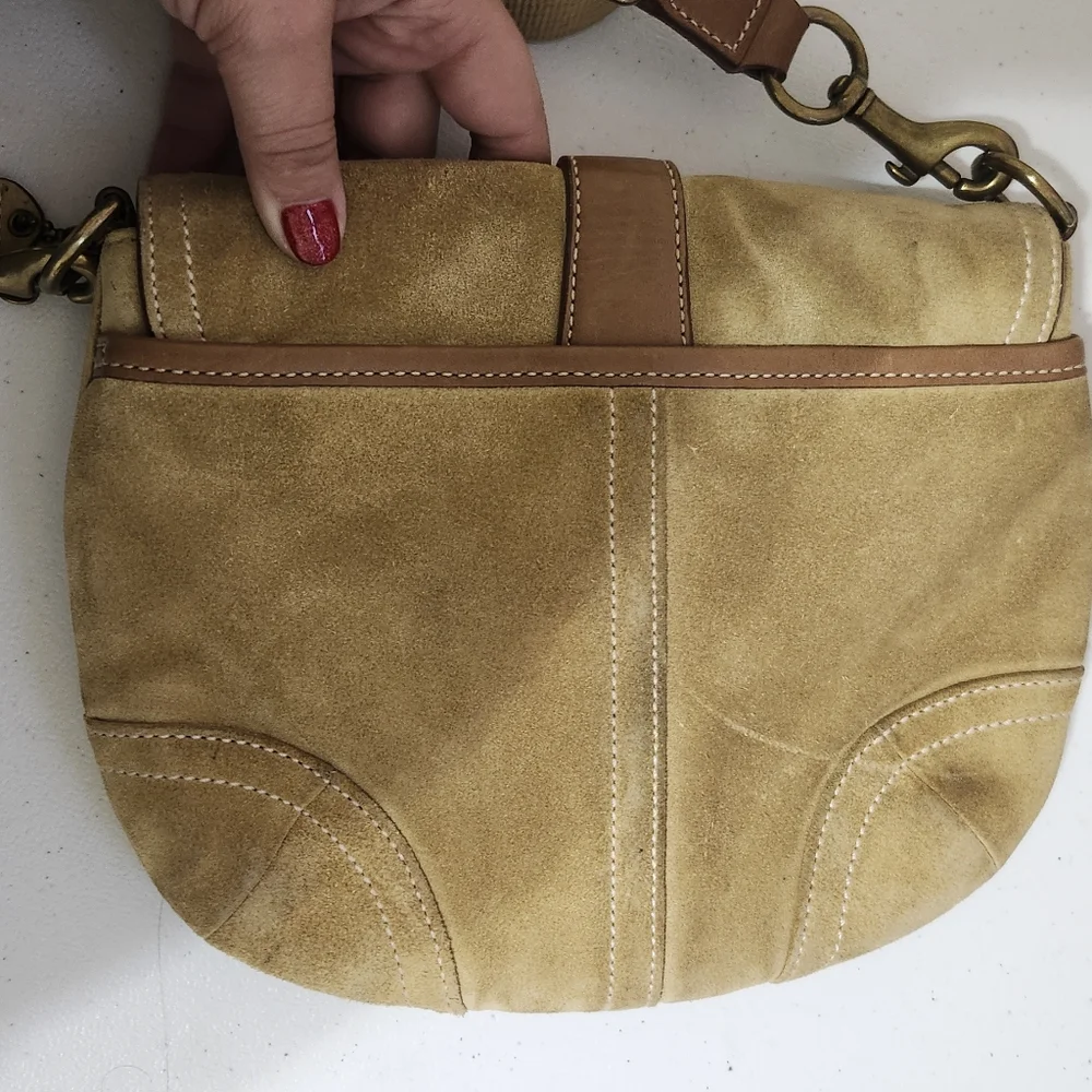 Vintage y2k Coach Tan and brown suede crossbody bag - Picture 10 of 11